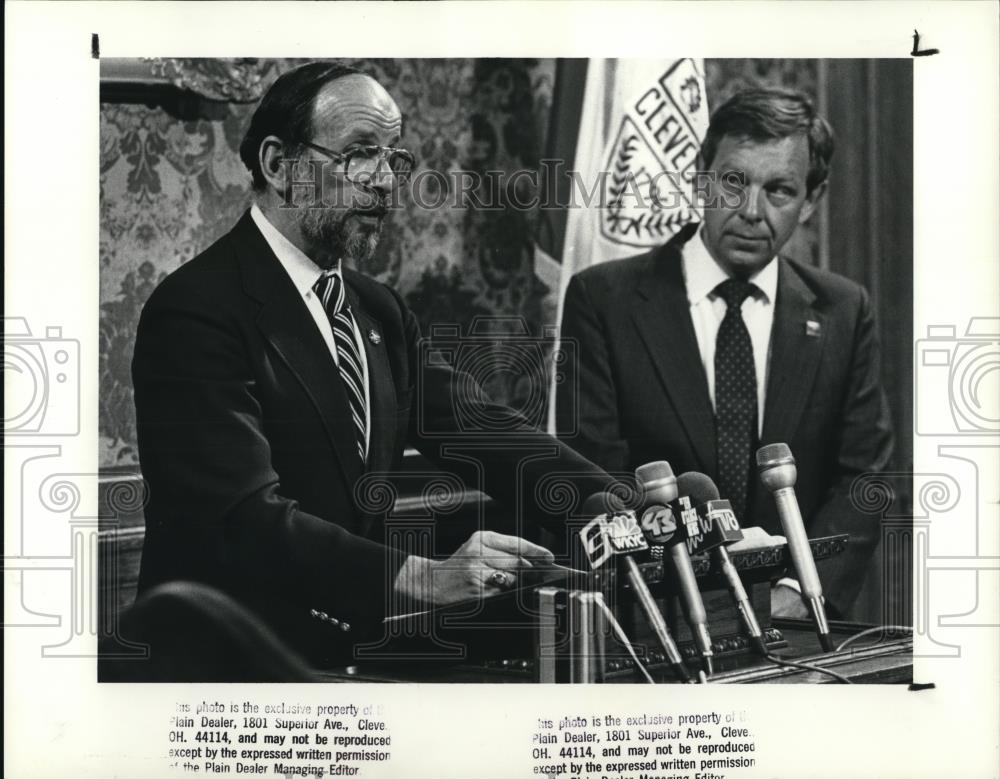 1988 Press Photo Edward H Richard and Robert B Jaquay - Historic Images