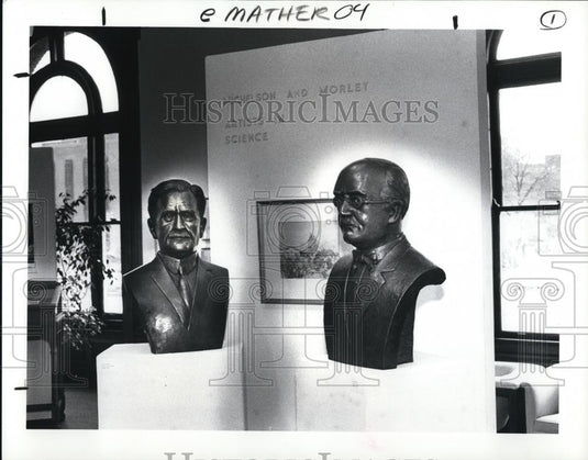1987 Press Photo Albert Michelson and Morley's bronze statues - Historic Images