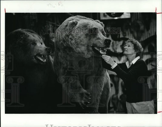 1991 Press Photo Emily Parkman, Cleveland Natural History Museum taxidermist - Historic Images