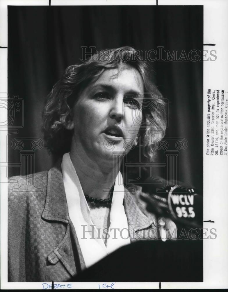 1989 Press Photo Ingrid E. Newkirk Animal Rights Speaker at the City Club - Historic Images