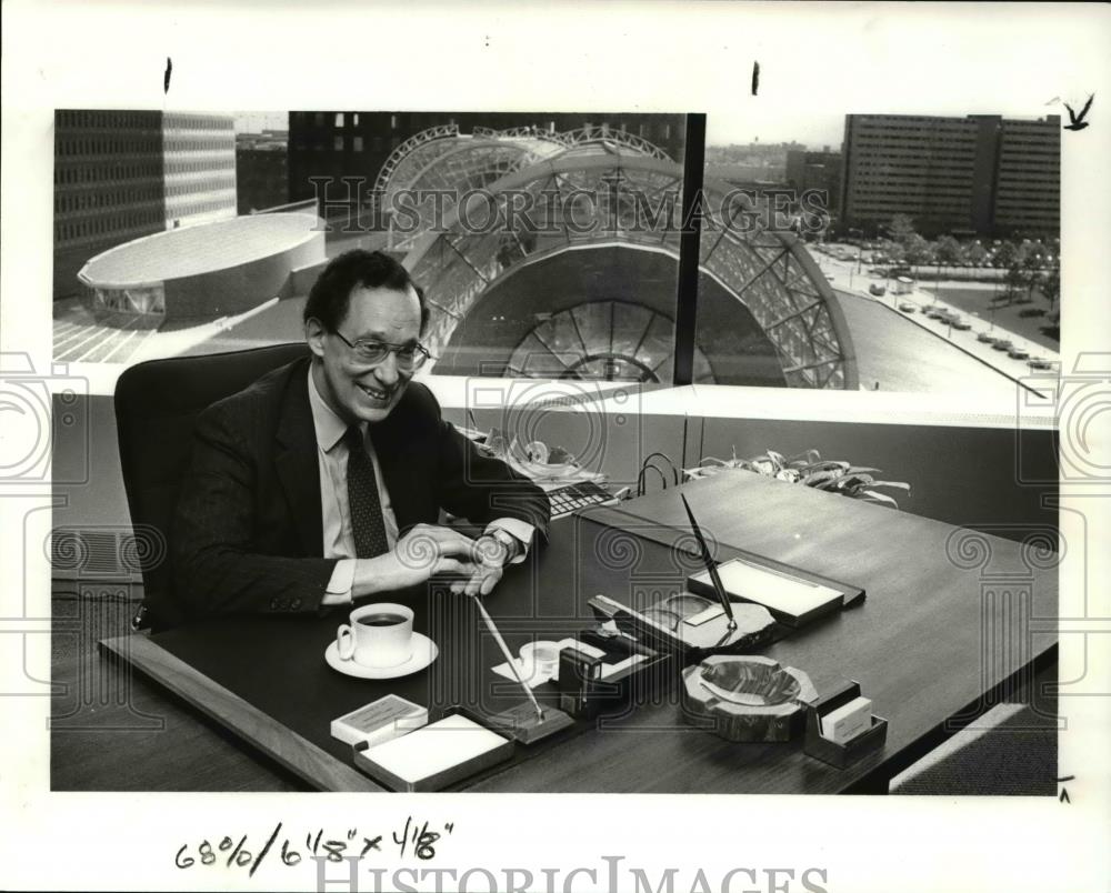 1989 Press Photo Mel Schwartzwald labor lawyer - Historic Images