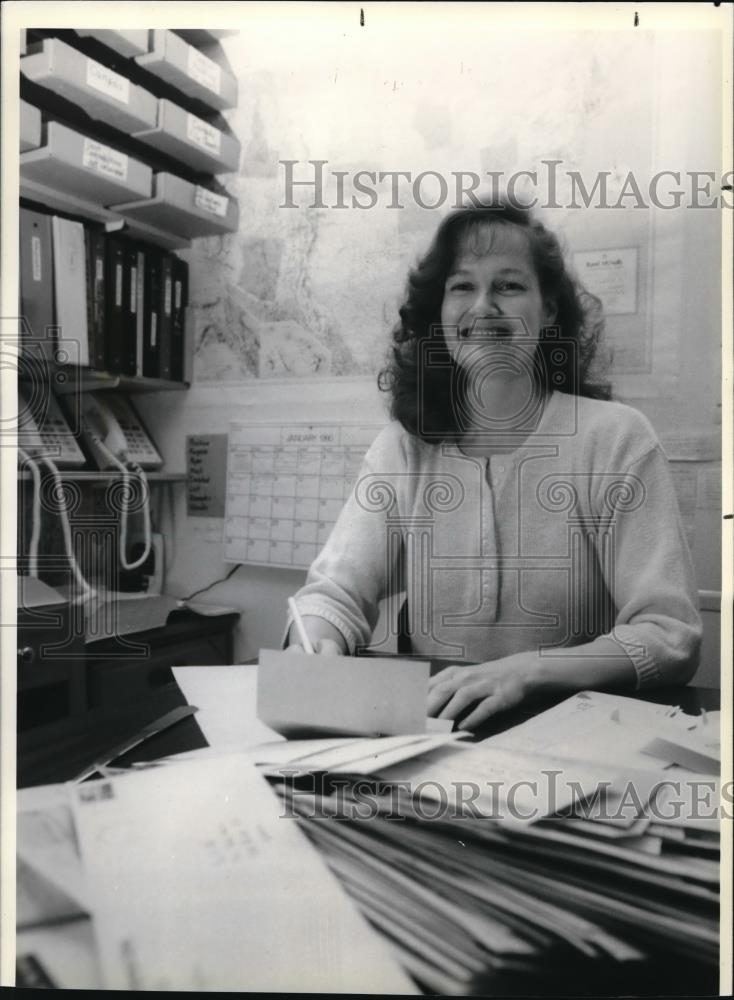 1990 Press Photo Mary Meyer, director of the National Chastity Association - Historic Images