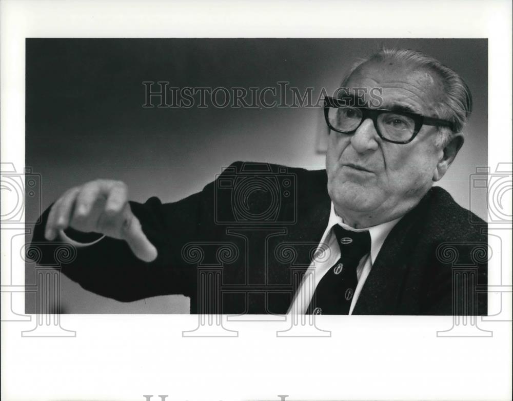 1991 Press Photo Dr. Aristotle G. Markakis - Historic Images