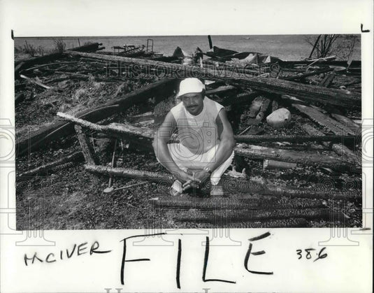 1988 Press Photo John McIver and the remains of one of his burned out barn - Historic Images