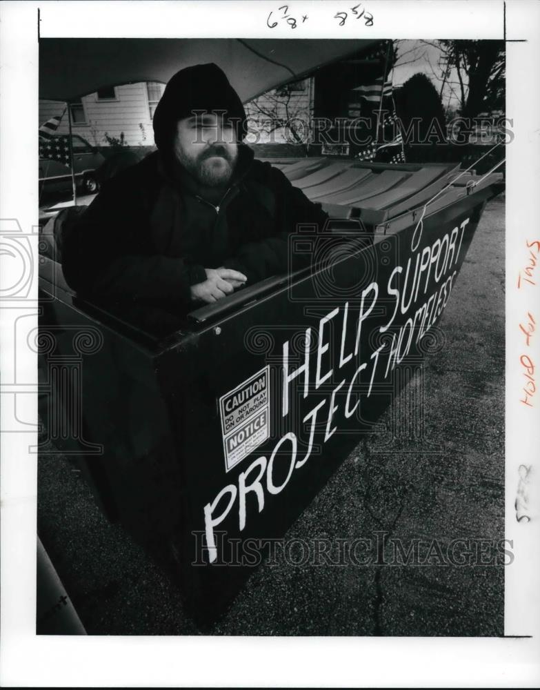 1991 Press Photo Kenneth Moore Executive Director of PRoject Homeless - Historic Images