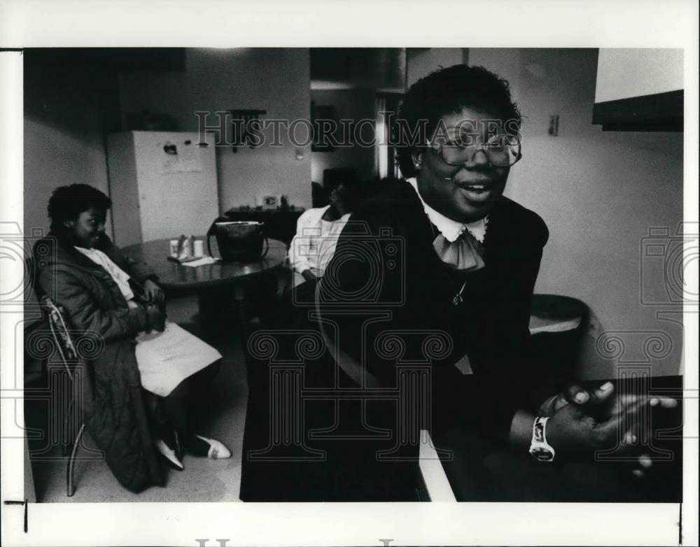 1990 Press Photo Cheryl McGee back to school - cva29957 - Historic Images