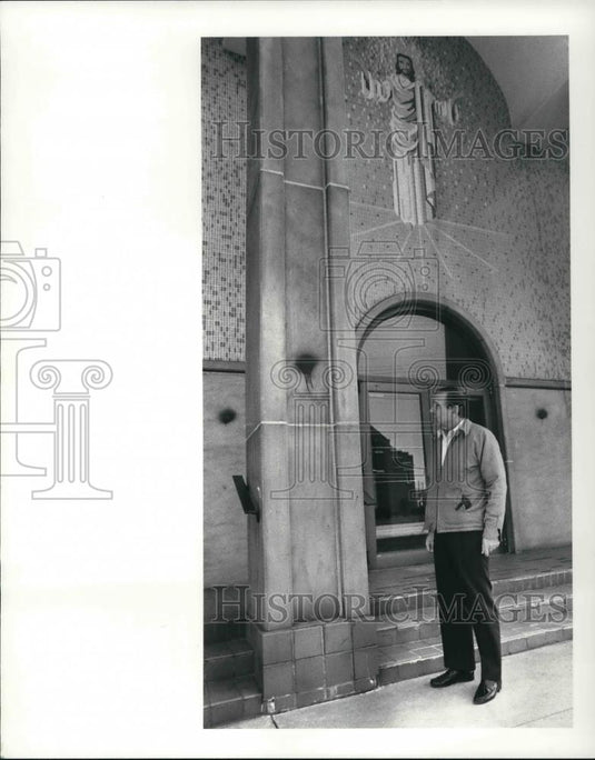1988 Press Photo Bill Lyscynesky Pres of United Ukrainian Organization - Historic Images