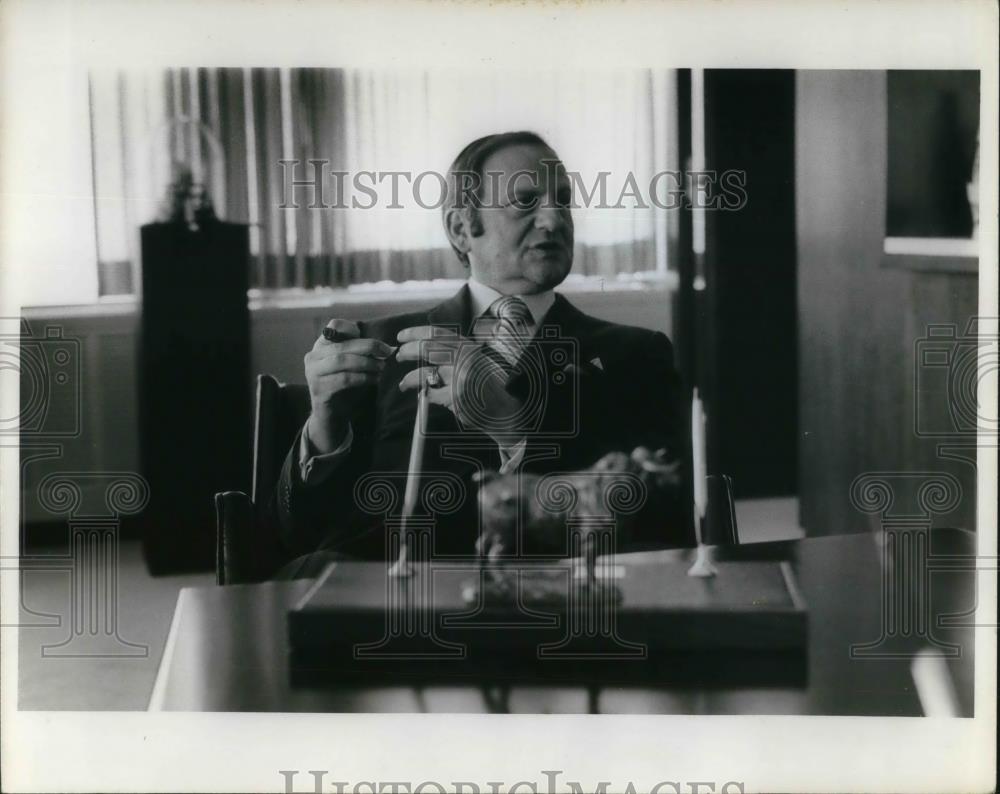 Press Photo Lee A. Iacocca President and Chairman of Chrysler - cvp23635 - Historic Images