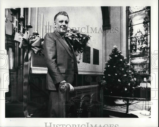 1985 Press Photo Reverend Malcolm McCuaig of Old Stone Church - Historic Images