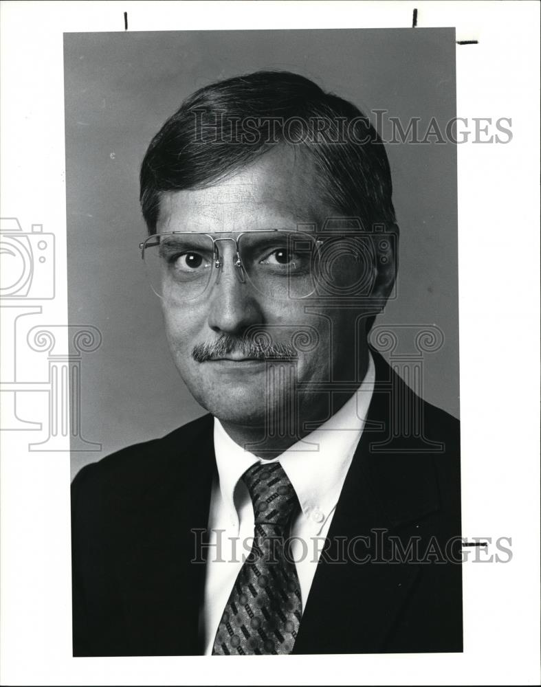 1990 Press Photo Dr. Hans G. Pesch - Historic Images