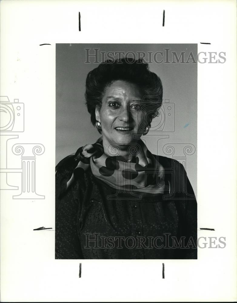 1990 Press Photo Sylvia Perry - Historic Images