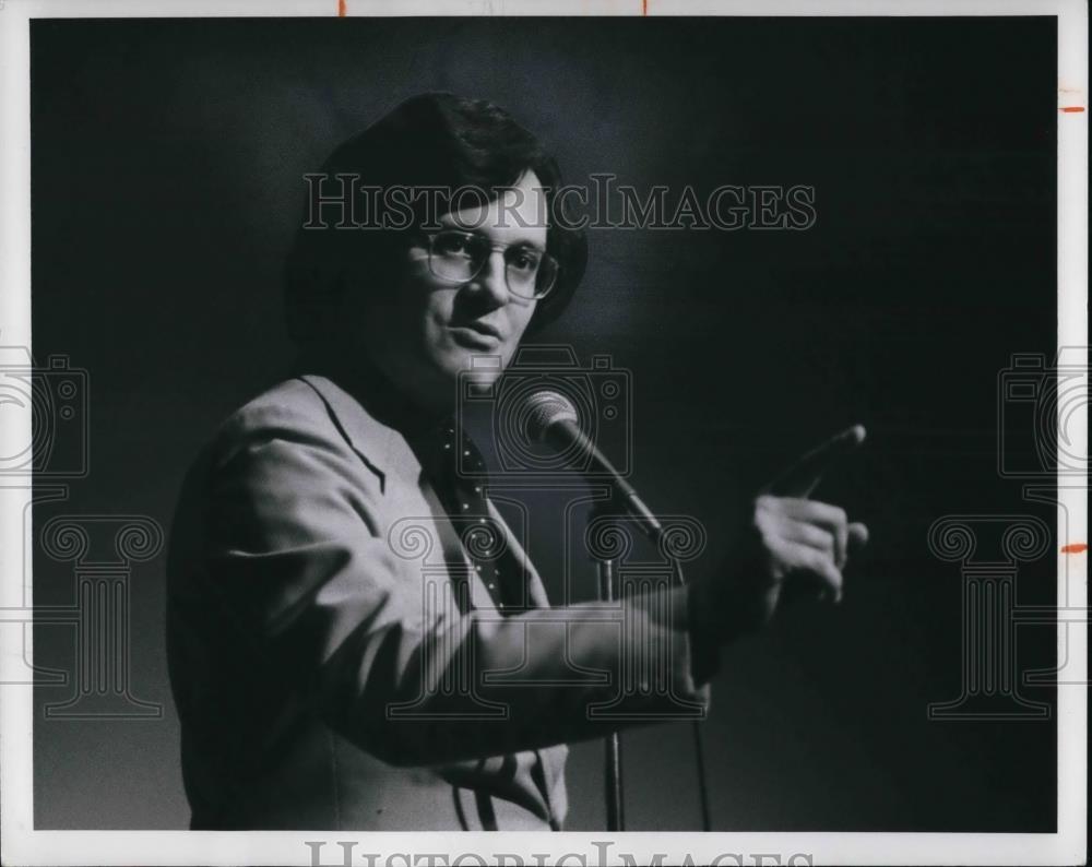 1976 Press Photo Rev. Paul Moore - Historic Images