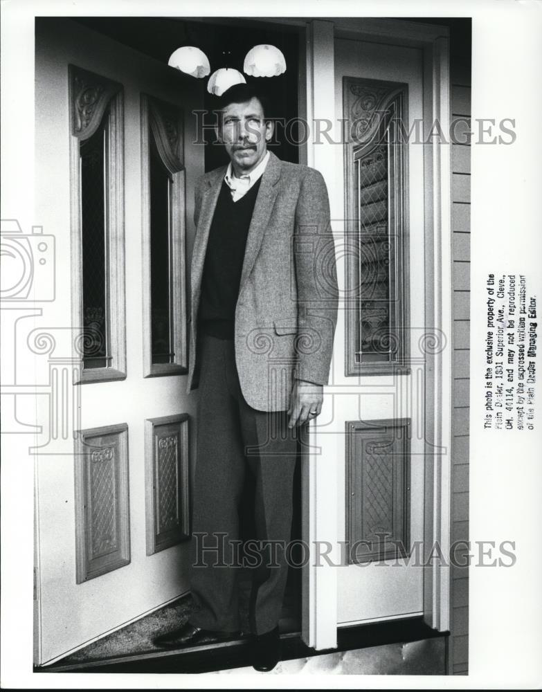 1989 Press Photo Richard C. Reed, developer of Heatherstone Village - 652 - Historic Images