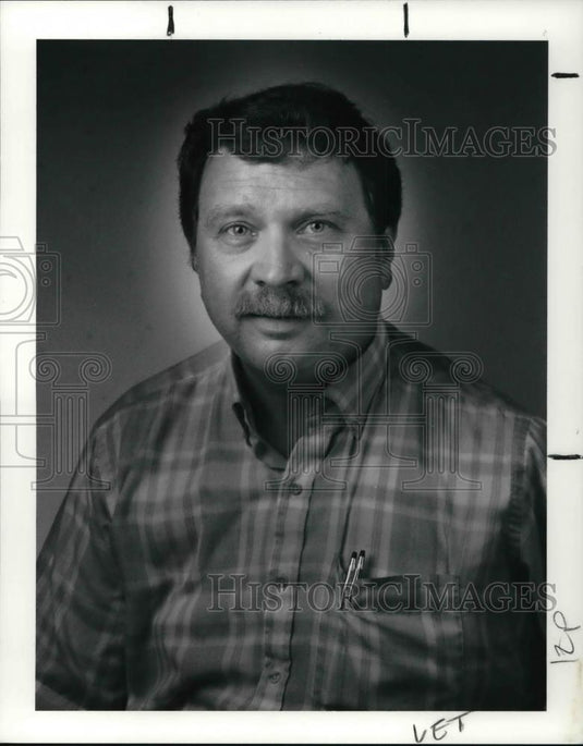 1990 Press Photo David L. Maier, Vet. - Historic Images