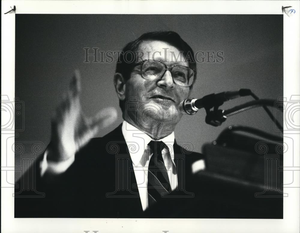1986 Press Photo Elliot Richardson - Historic Images