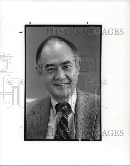 1989 Press Photo C.C. Liu of Case Western Reserve University. - Historic Images