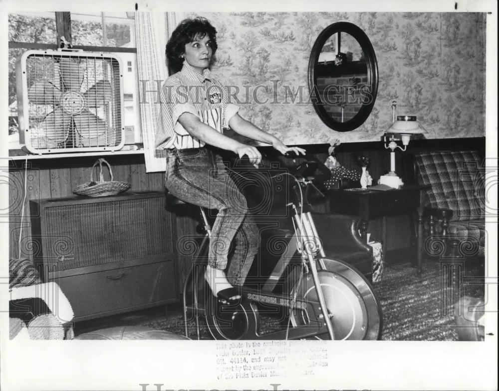 1988 Press Photo Jennifer Stewart in Wheelchair for disabled - Historic Images