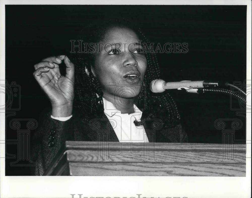 1989 Press Photo Nomonde Nqudo UMW International Representative lectures at CSU - Historic Images