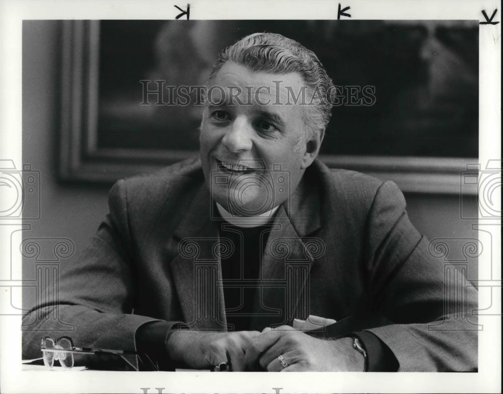 1985 Press Photo Rev. Malcolm A. McCuaig New Rev. of the Old Stone Church - Historic Images