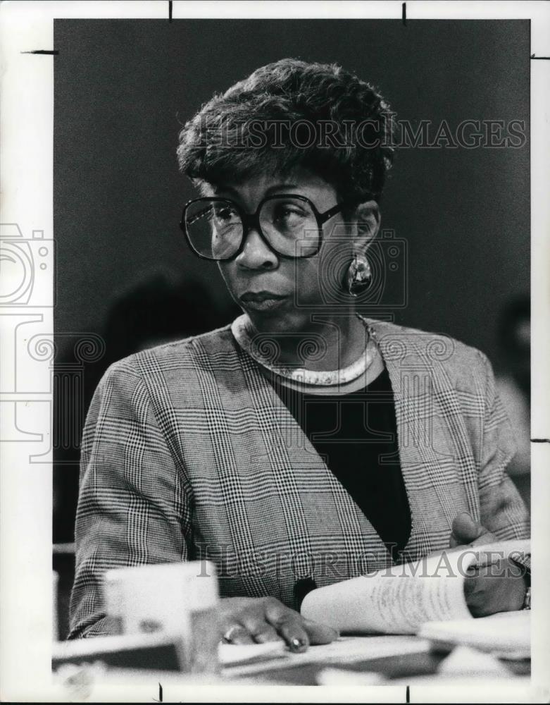 1990 Press Photo Cleveland Health director, Daisy Alford - Historic Images