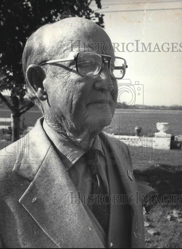 1980 Press Photo John F. Locker of Bolivar - Historic Images