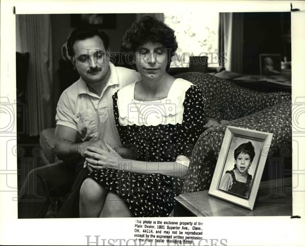 1988 Press Photo Foster parents, Ralh and Diane Renfro - Historic Images