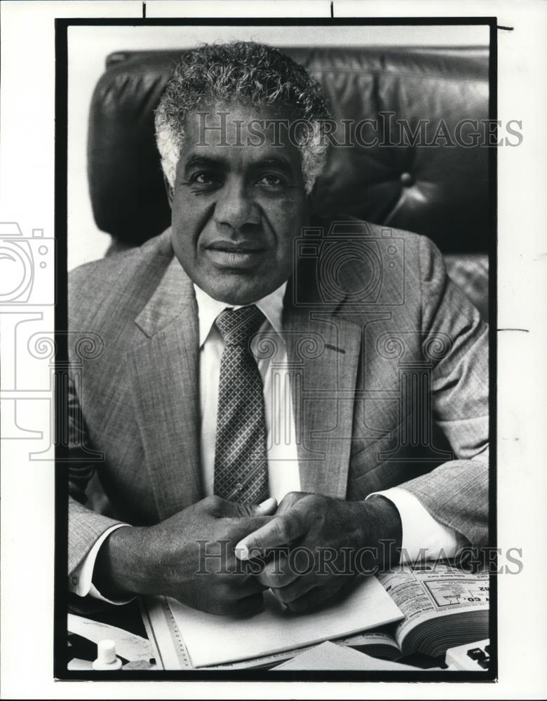1987 Press Photo Doctor Richie Winston - Historic Images