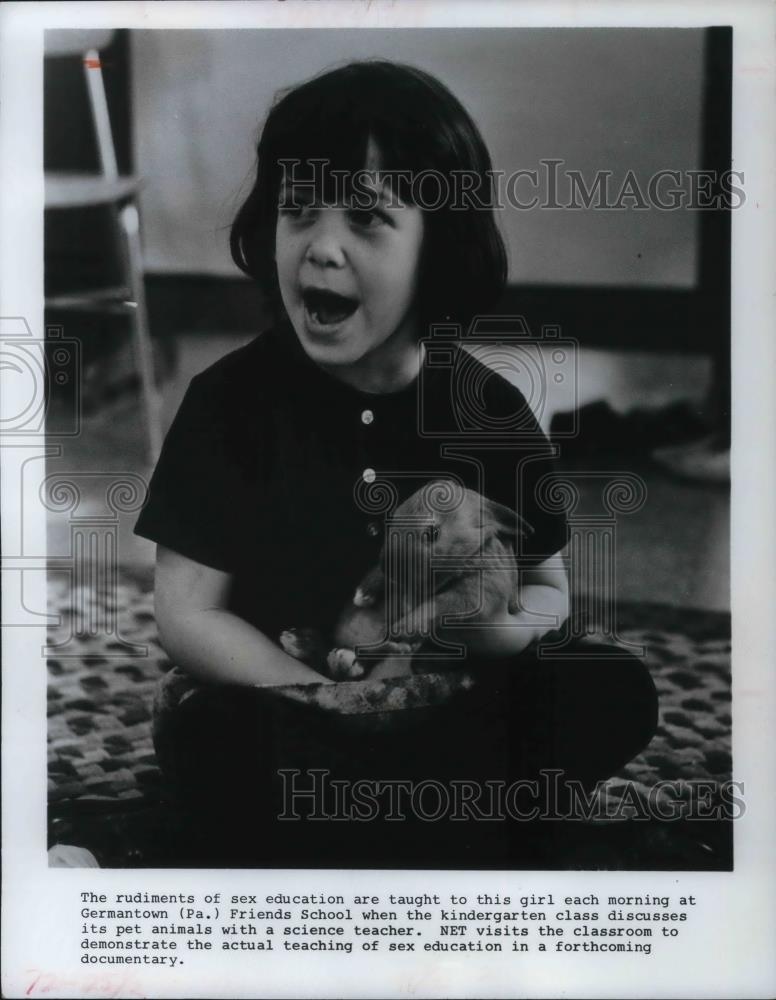 Press Photo A documentary on teaching sex education to a kindergarten class - Historic Images