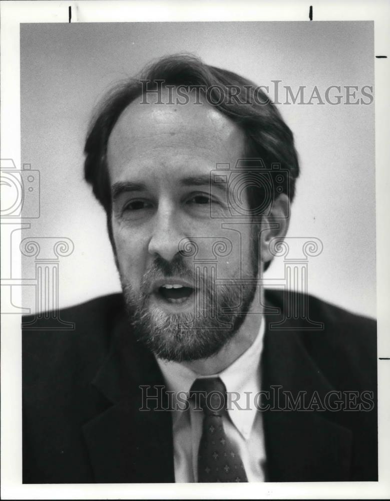 1989 Press Photo Richard Munson, author of Jacques Cousteau book - Historic Images