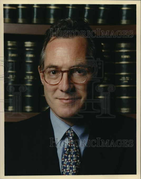 1997 Press Photo Lawrence Minard, Editor, Forbes Global Business & Finance - Historic Images