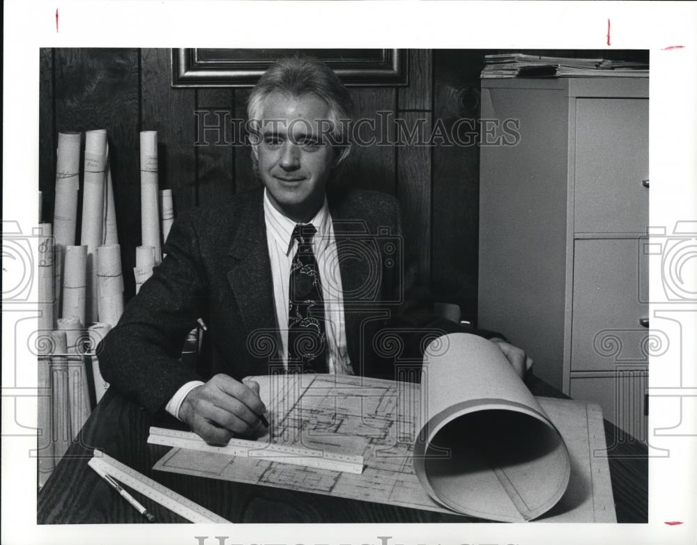 1991 Press Photo Ronald J. Puzzitiello, new president of the building industry - Historic Images