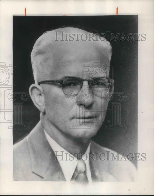 1973 Press Photo Homer L Jacobs Consulting Arborist Holden Arboretum - cvp20979 - Historic Images