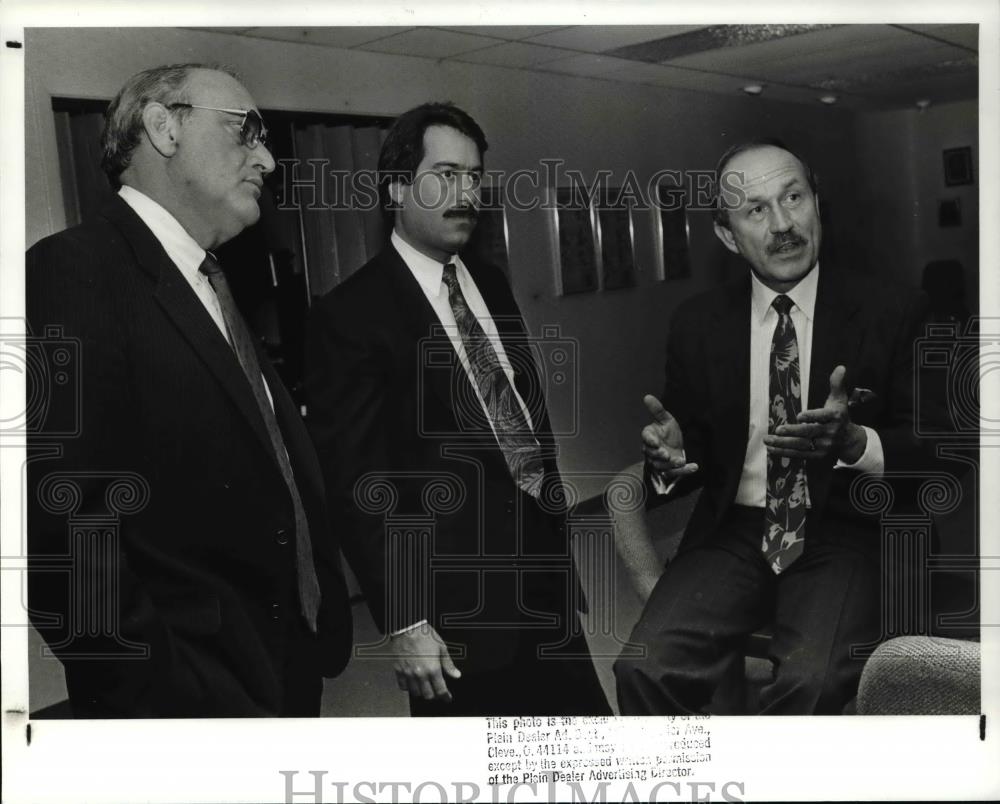 1988 Press Photo Smith Weber ans Swinto Food Brokers Executives - Historic Images