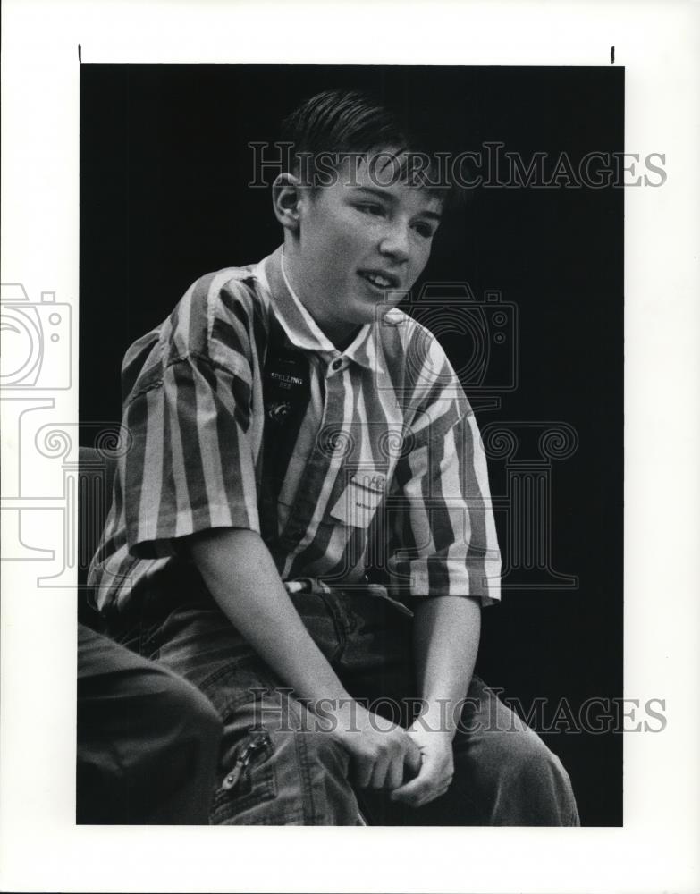 1991 Press Photo Nathan Ostrander of Madison Middle Schl after winning spelling - Historic Images