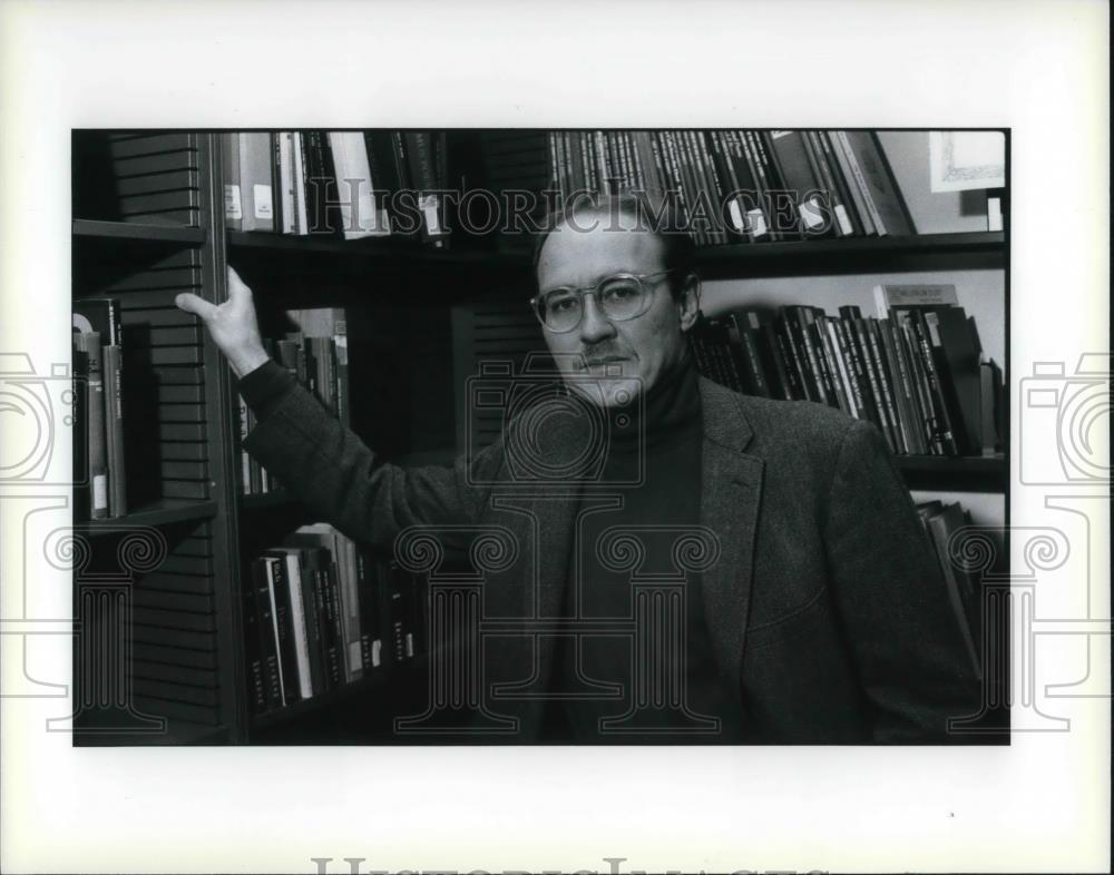 1990 Press Photo Mark Irwin of Cleveland State University - cvp23722 - Historic Images