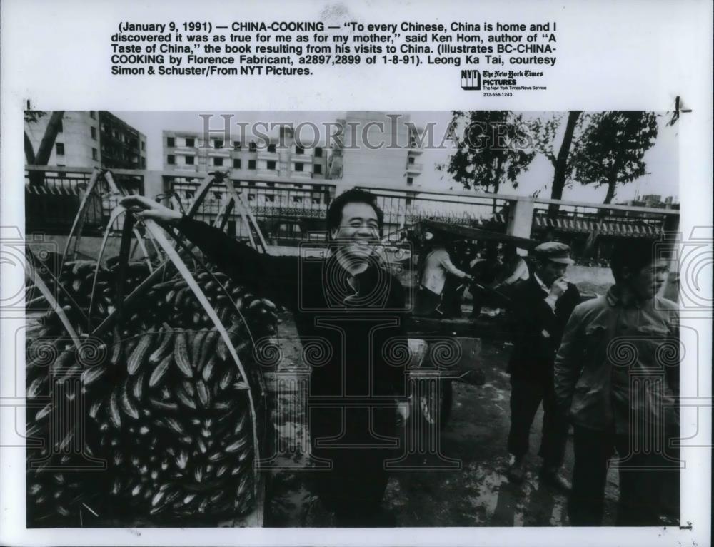 1991 Press Photo Ken Hom Author of A Taste of China cooking book - cvp23675 - Historic Images