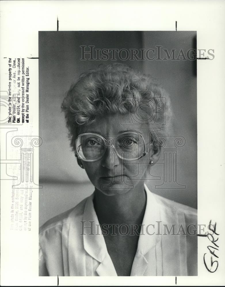 1988 Press Photo Barbara D. Michalski, filed suit or sex discrimination w/ EEOC - Historic Images
