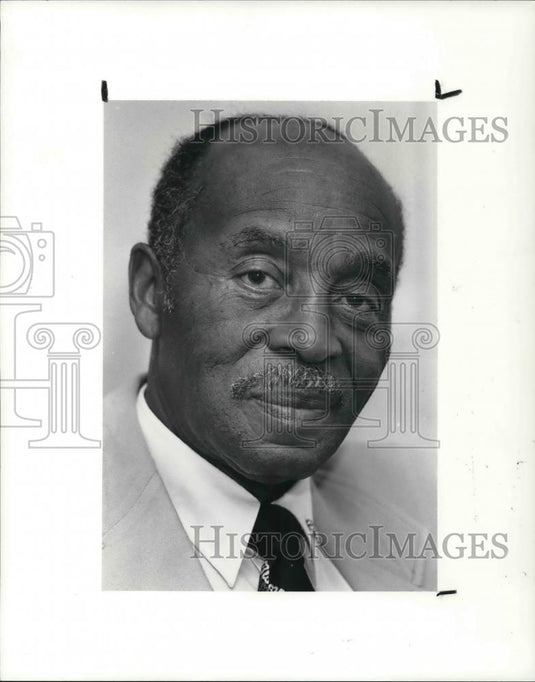 1988 Press Photo Bozie Mack Retiring Deputy Police Chief - Historic Images