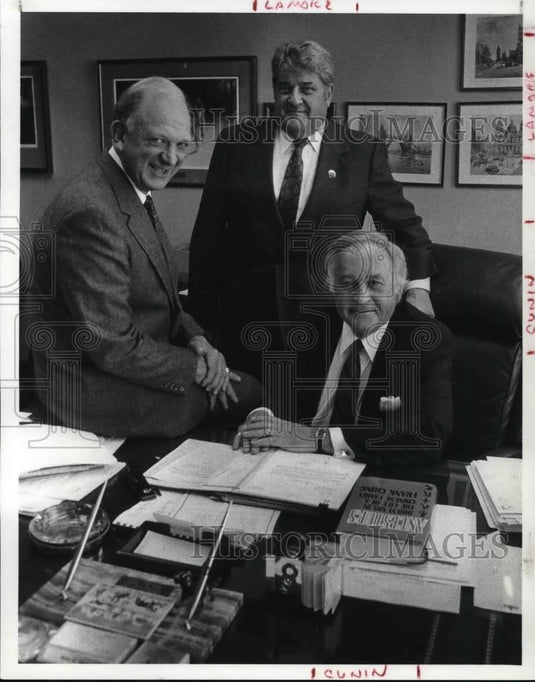 1988 Press Photo Raymond E. Smiley, George L. Lamore, and John R. Cunin - Historic Images