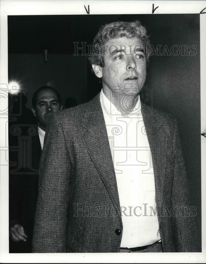 1988 Press Photo James Lynsky Narcotics Detective - Historic Images