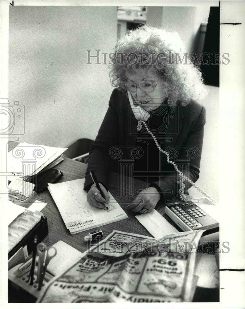 1989 Press Photo Brandy Poots of Grocery Express Delivery - Historic Images