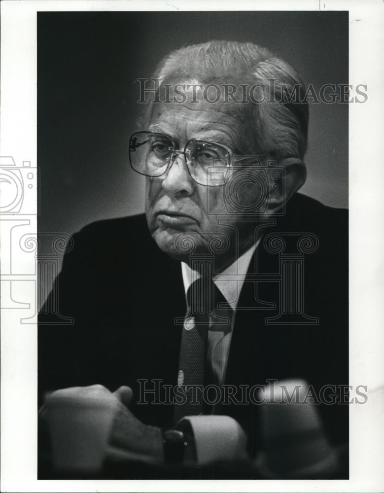 1988 Press Photo Sen. Howard Metzenbaum at his crime hearing at Justice Center - Historic Images