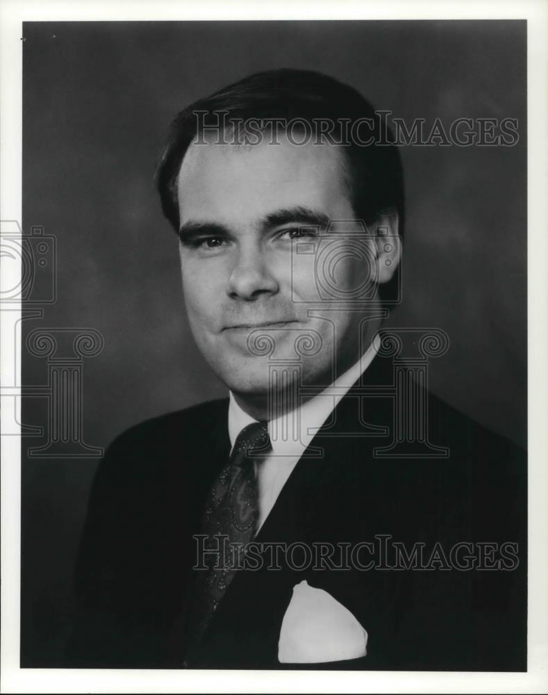 1991 Press Photo Thom MacLean, superintendent of Automated Packaging Systems - Historic Images