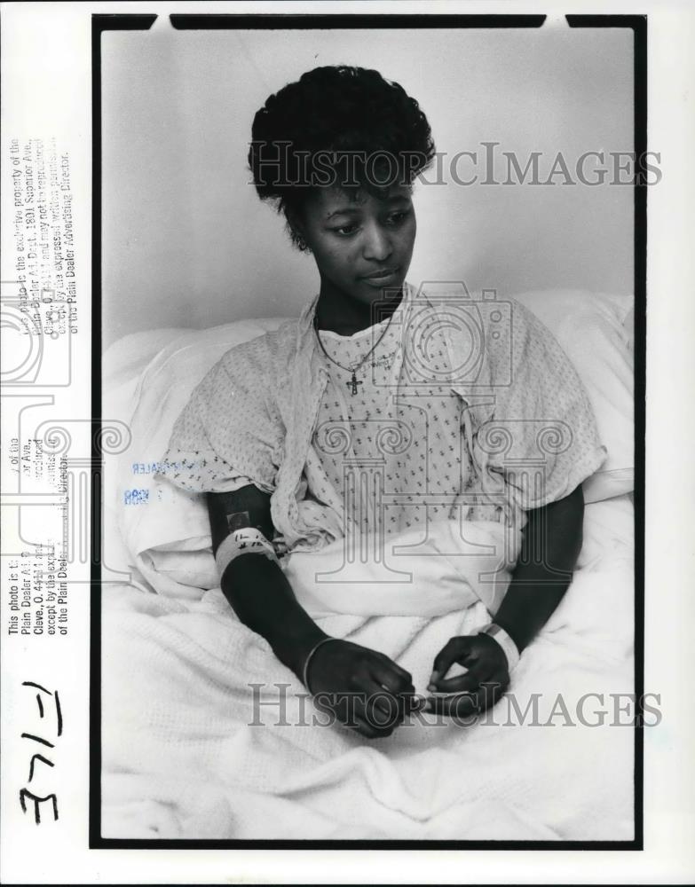 1988 Press Photo Barbara McCoy Policewoman shot by her partner - cva28954 - Historic Images