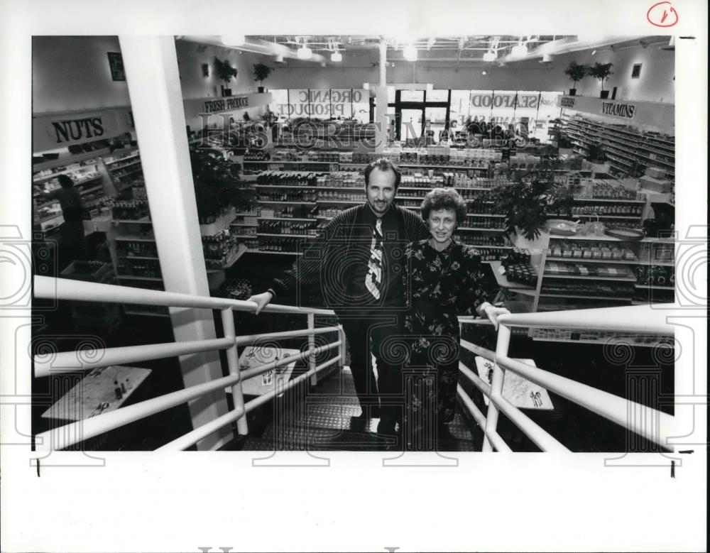 1989 Press Photo Owners of Mustard Seed Market Phillip and Margaret Nabors - Historic Images