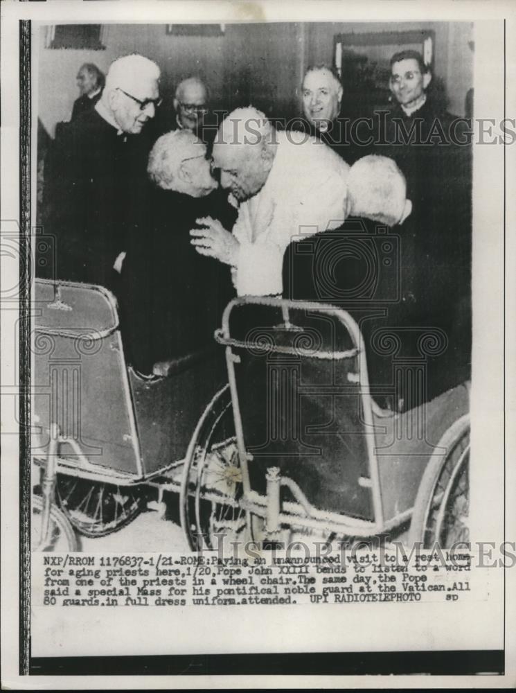 1959 Press Photo Pope John XXIII visits a rest home for aging priests - Historic Images