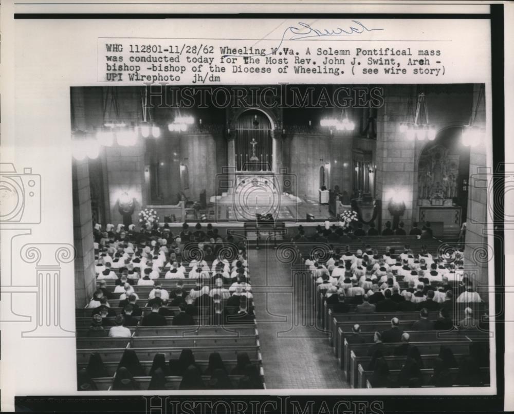 1962 Press Photo Solemn Pontifical Mass for Most Rev. John J. Swint - Historic Images