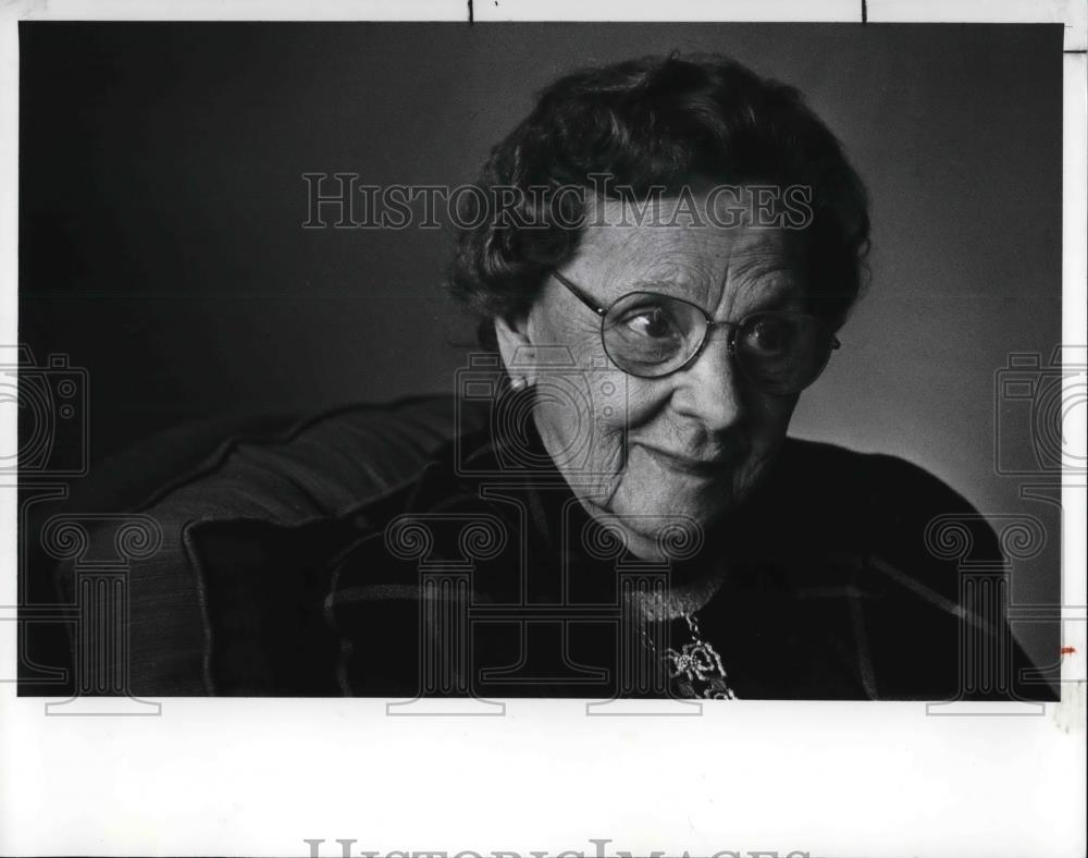 1989 Press Photo Martha E. McCrary 85-years-old Retired Army Lt. Col. - Historic Images