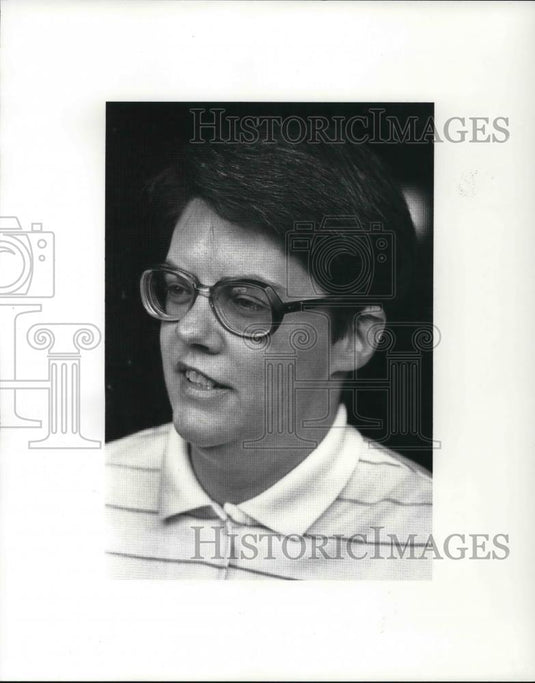 1987 Press Photo Sister Jane Ladd with her reaction to July fourth festival - Historic Images