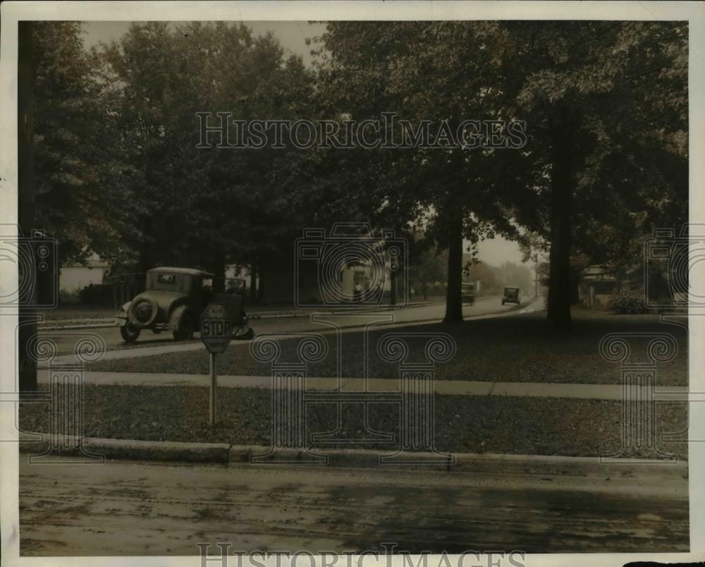 1931 Press Photo S.E. corner Athens at Lakeland Avenues - Historic Images